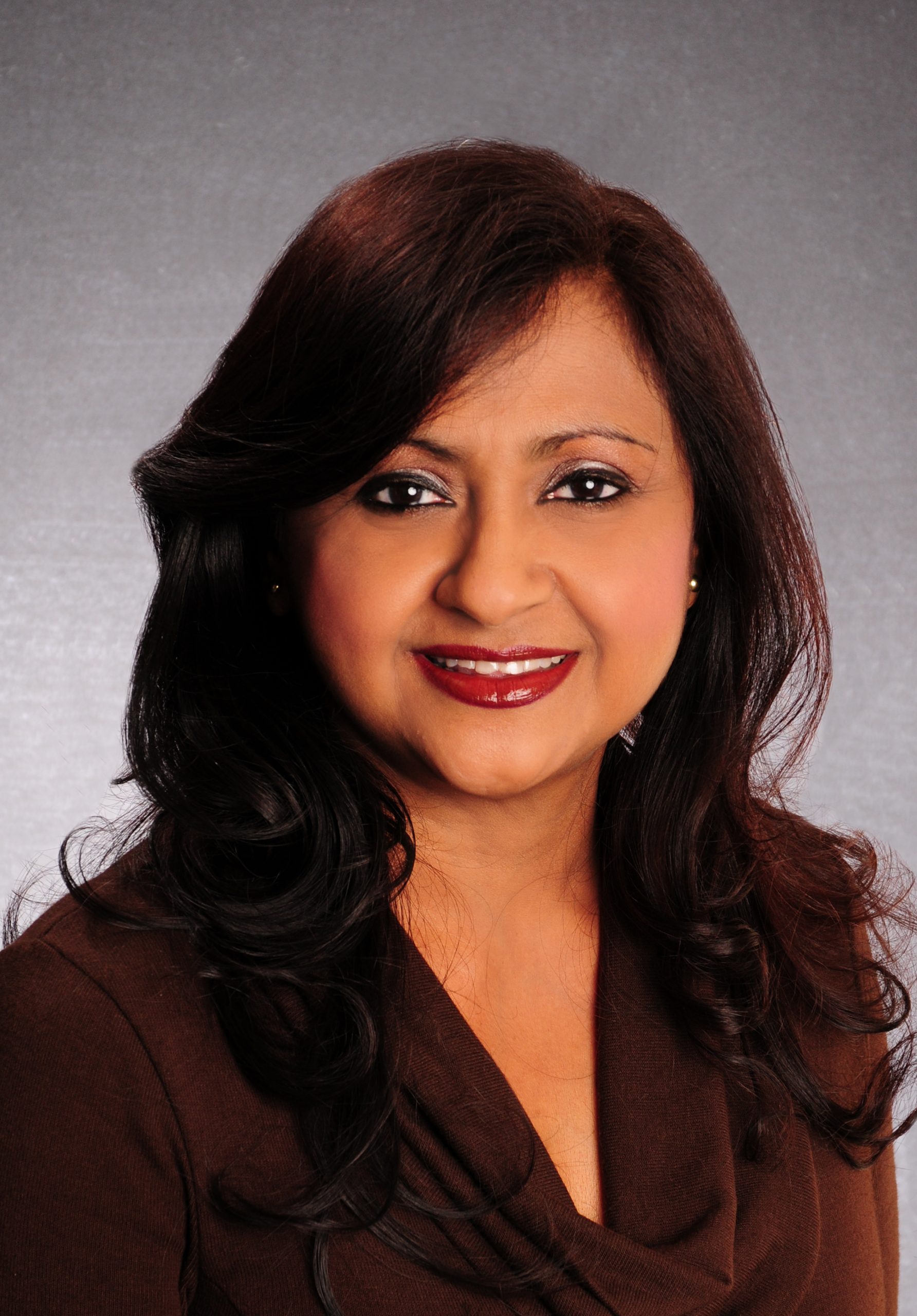 Sharda Kunath Headshot (1)